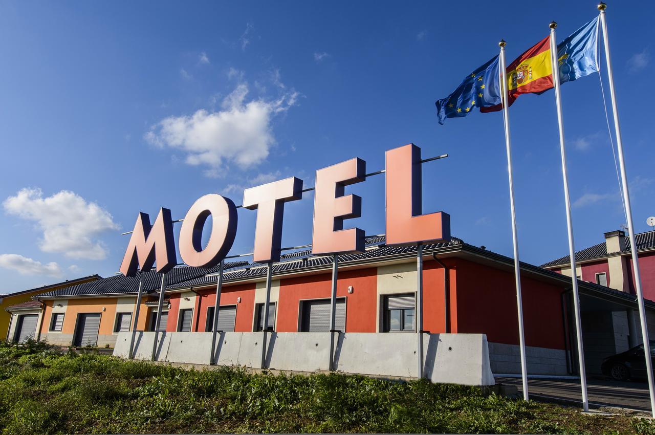 Motel Cancun Aviles Ибойя Экстерьер фото